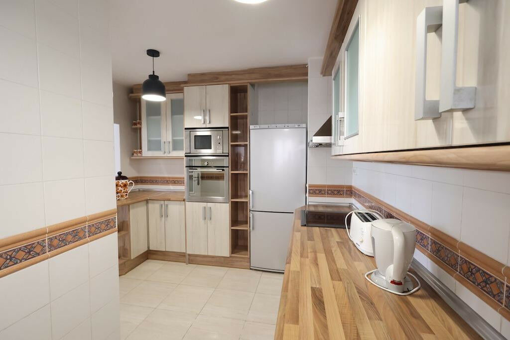 Middle Floor Apartment Torrevieja Alicante - image 5