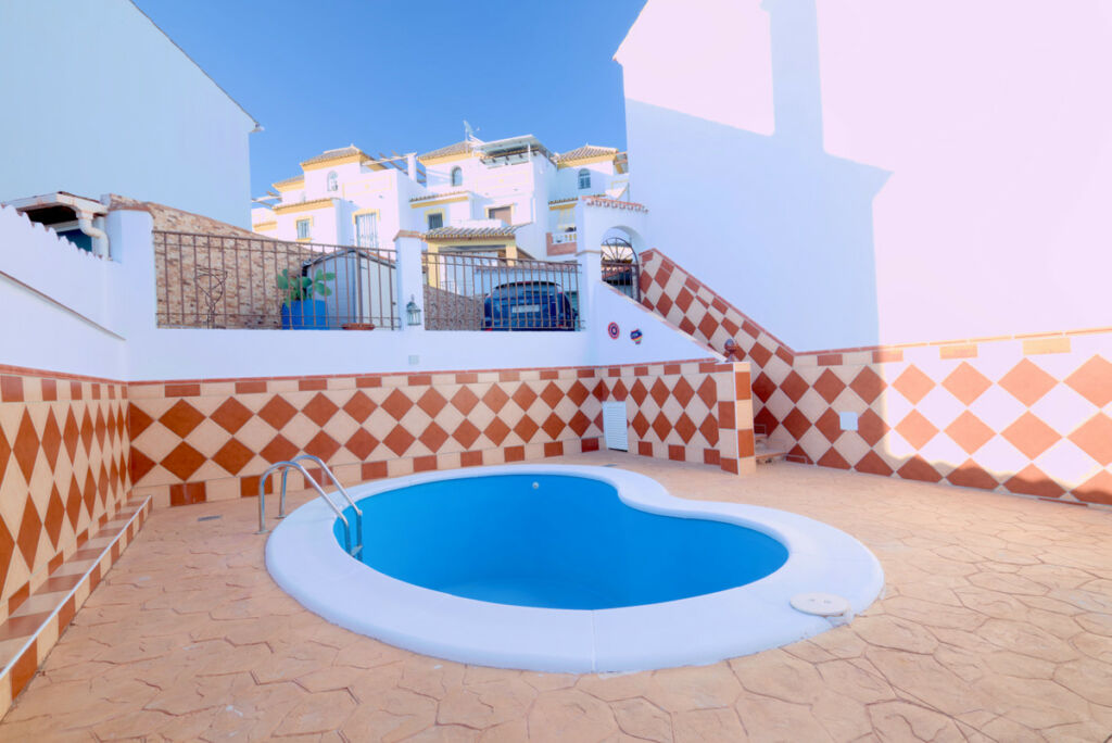 Townhouse Torre del Mar Málaga - image 4