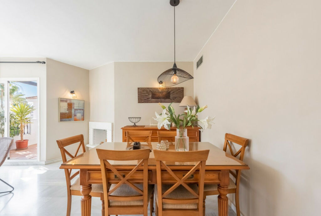 Penthouse Nueva Andalucía Málaga - image 5