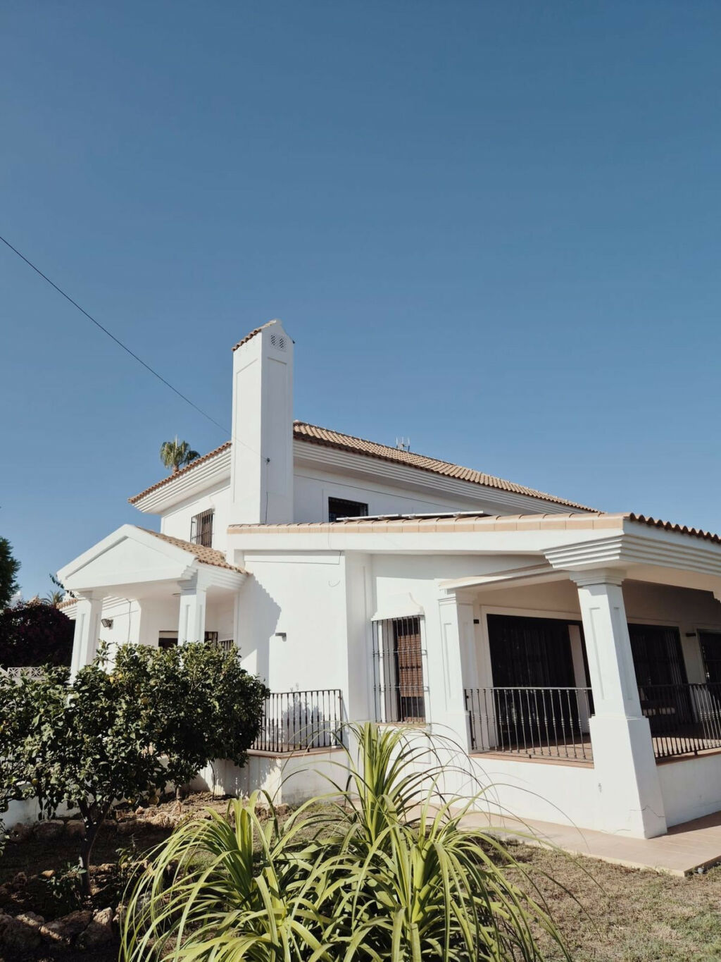 Detached Villa San Pedro de Alcántara Málaga - image 2