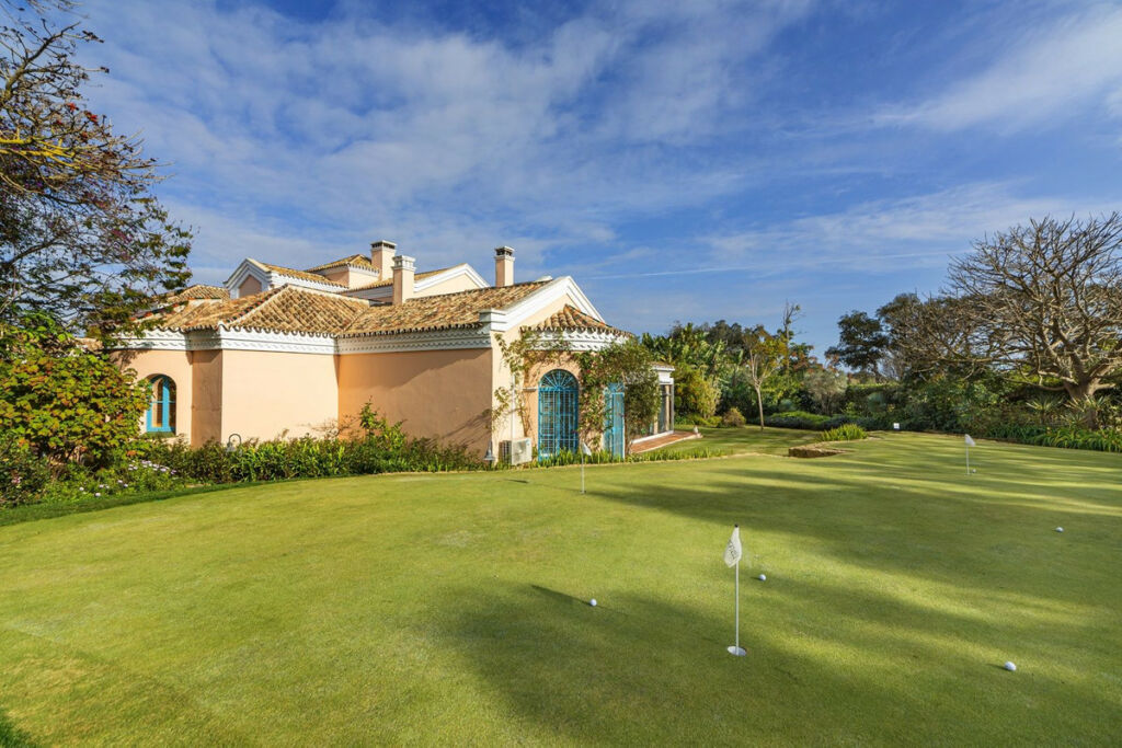 Detached Villa San Roque Club Cádiz - image 52