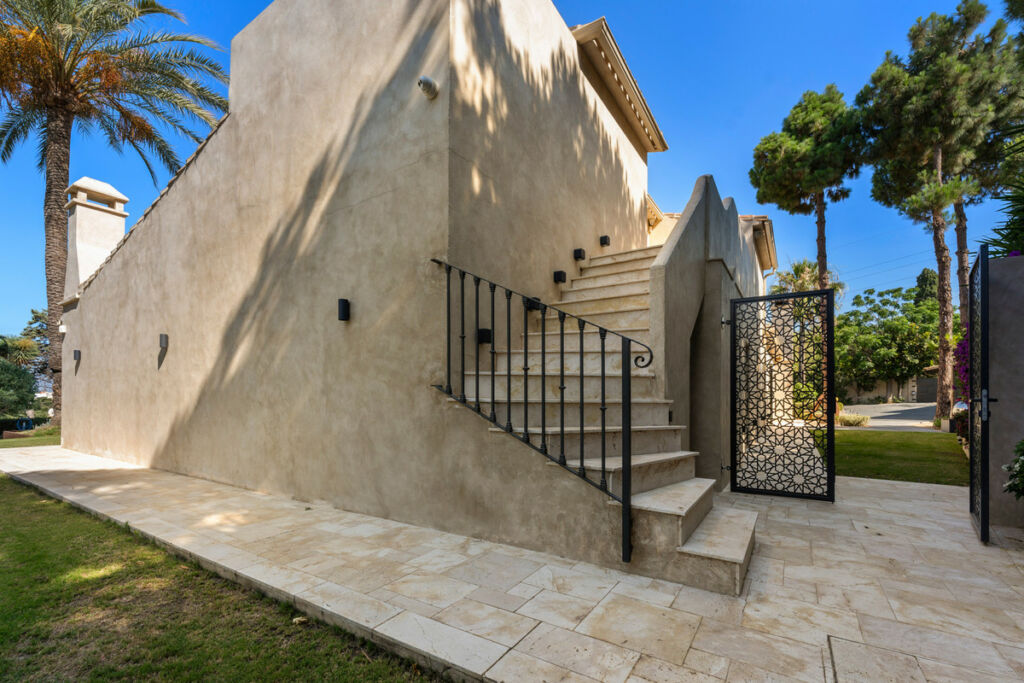 Detached Villa Río Real Málaga - image 52