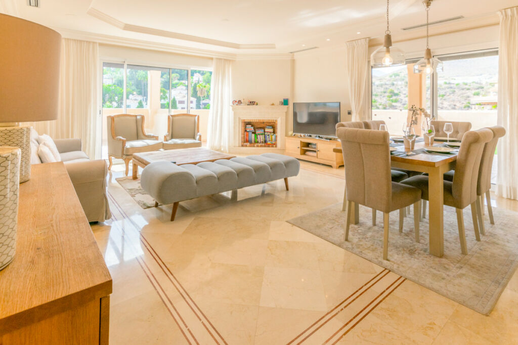 Penthouse Nueva Andalucía Málaga - image 6