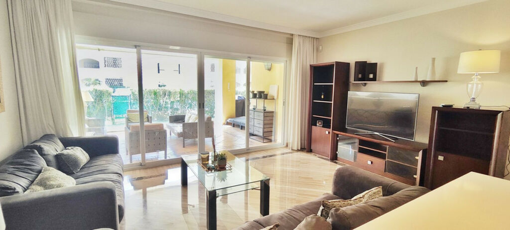 Ground Floor Apartment Elviria Málaga - image 5