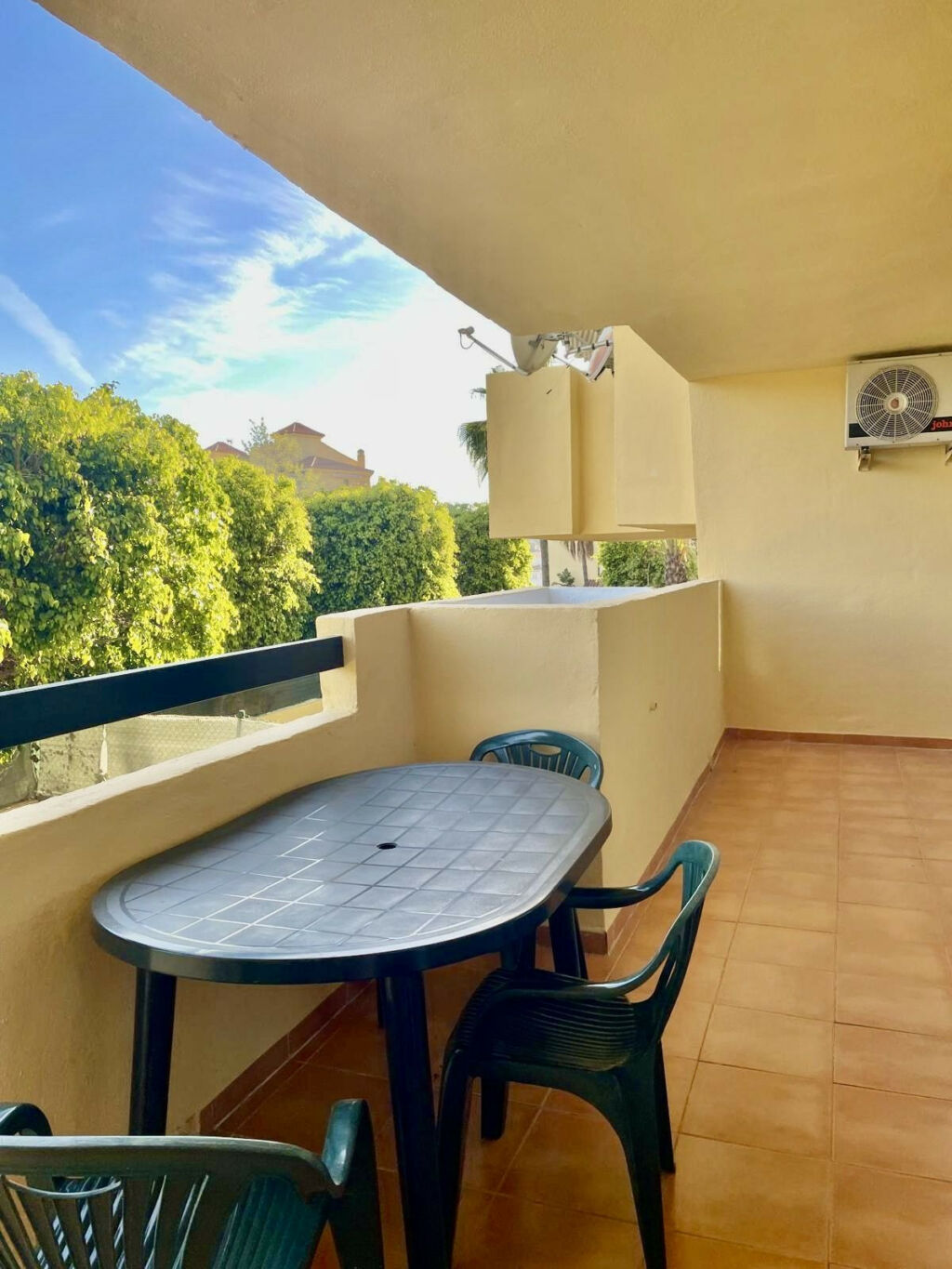 Ground Floor Apartment Selwo Málaga - image 6