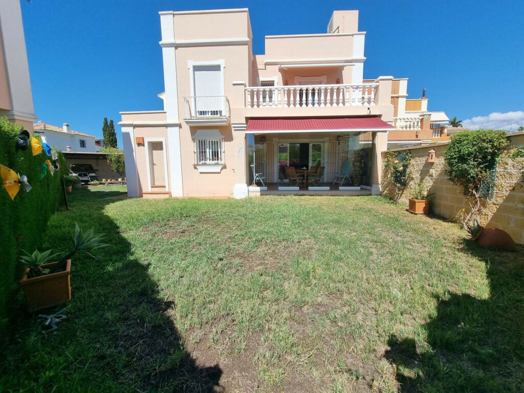 Townhouse San Pedro de Alcántara Málaga - image 6