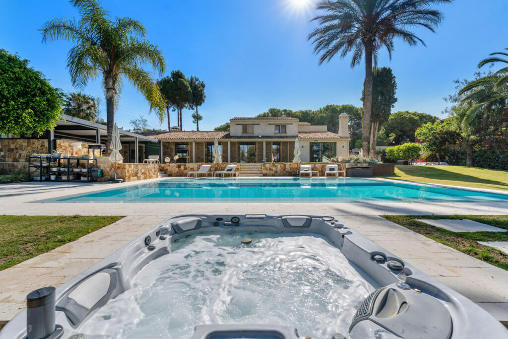 Detached Villa Río Real Málaga - image 34
