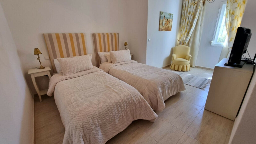 Detached Villa Benahavís Málaga - image 60