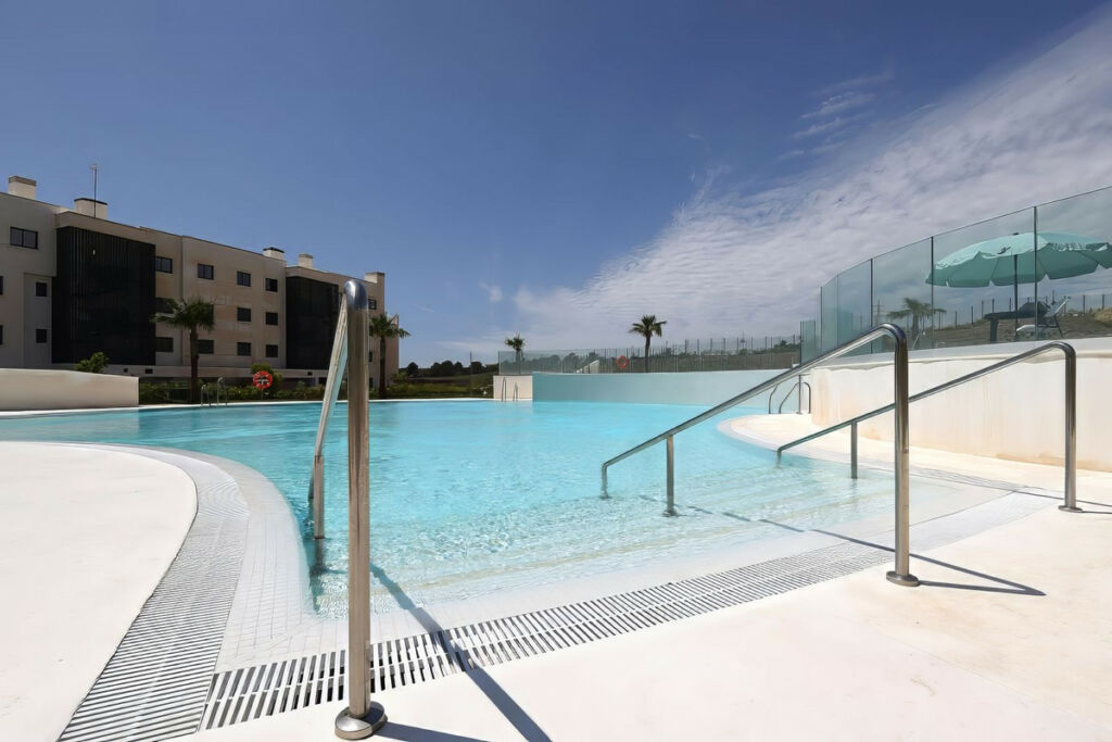 Ground Floor Apartment Fuengirola Málaga - image 7
