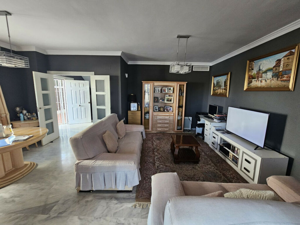 Semi-Detached House Cabopino Málaga - image 7