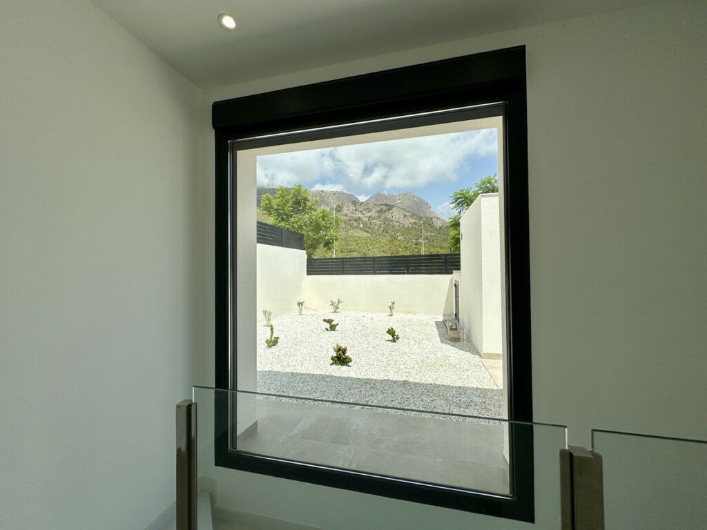 Detached Villa Polop Alicante - image 7