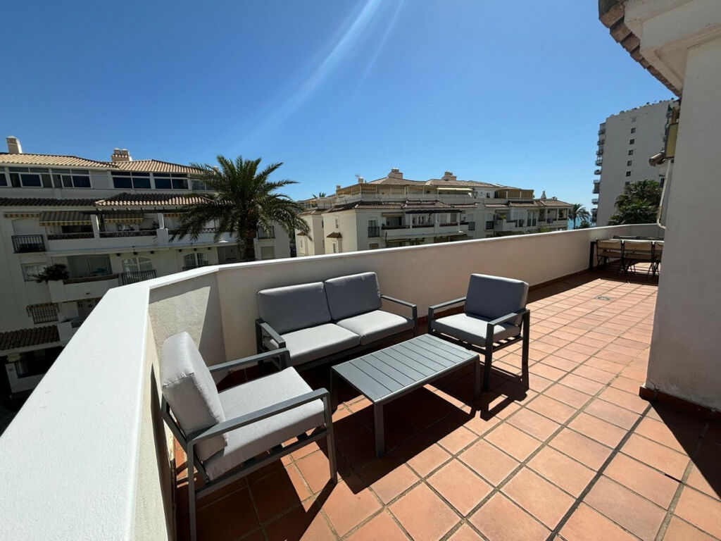 Top Floor Apartment Benalmadena Costa Málaga - image 7