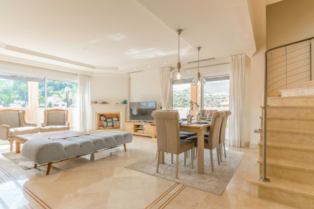Penthouse Nueva Andalucía Málaga - image 7