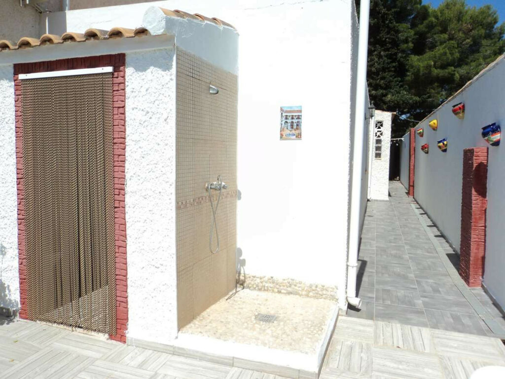 Detached Villa Lomas de Cabo Roig Alicante - image 8