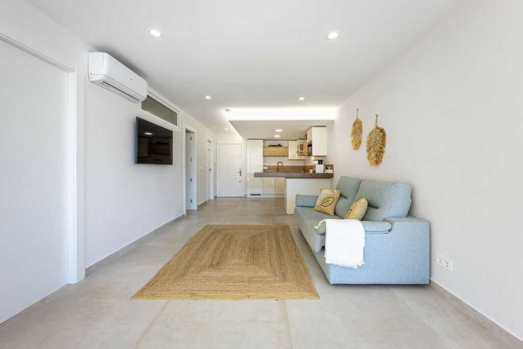 Middle Floor Apartment Marbella Málaga - image 8