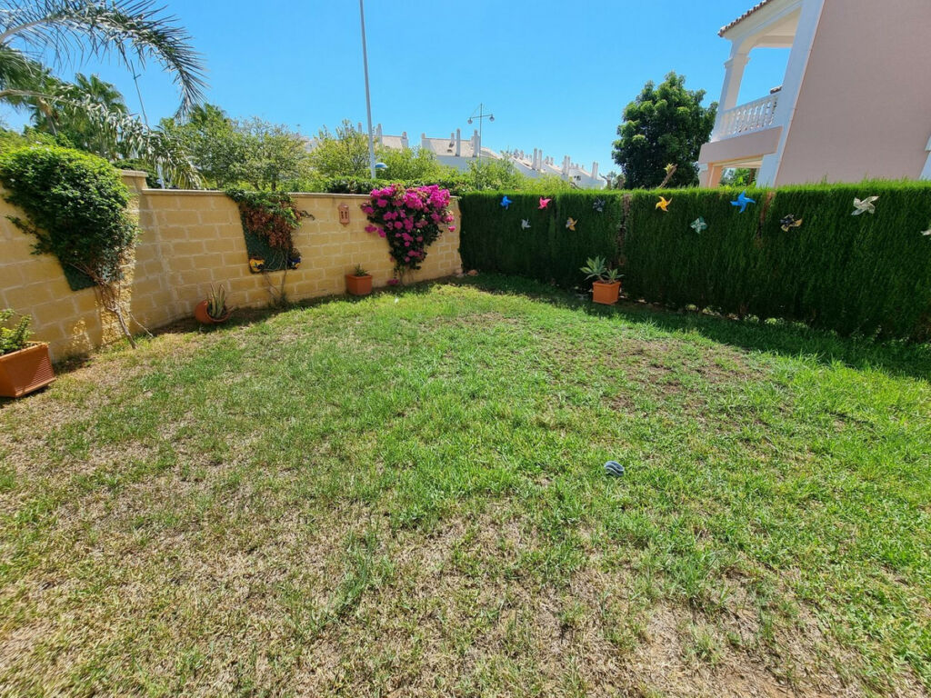 Townhouse San Pedro de Alcántara Málaga - image 8