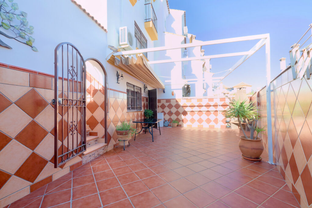 Townhouse Torre del Mar Málaga - image 9