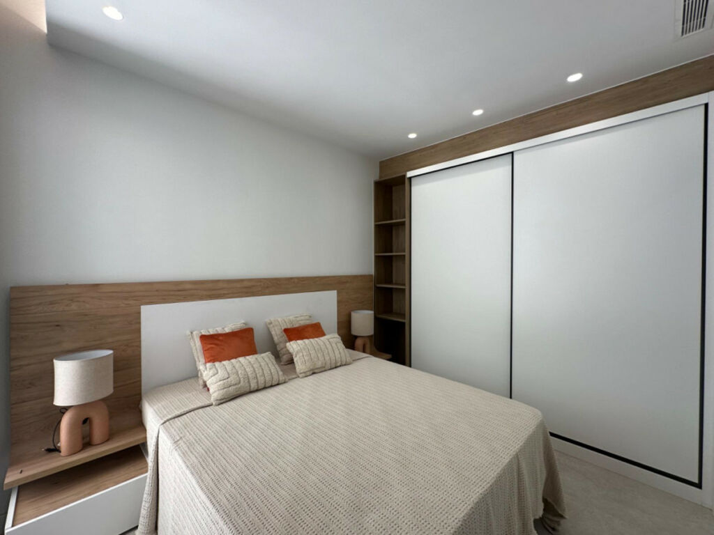 Middle Floor Apartment Los Alcázares Alicante - image 8