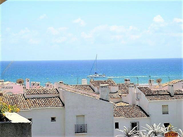 Middle Floor Apartment Puerto Banús Málaga - image 9