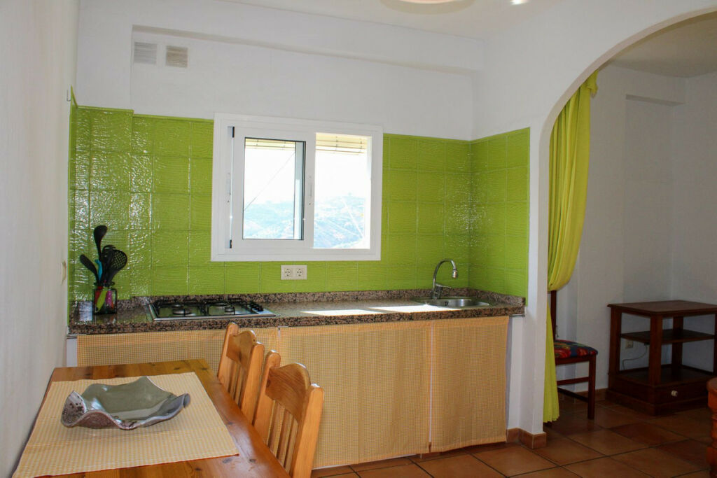 Townhouse Frigiliana Málaga - image 9