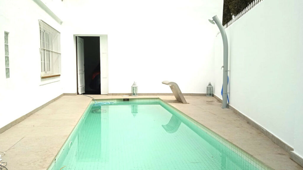 Detached Villa San Pedro de Alcántara Málaga - image 9