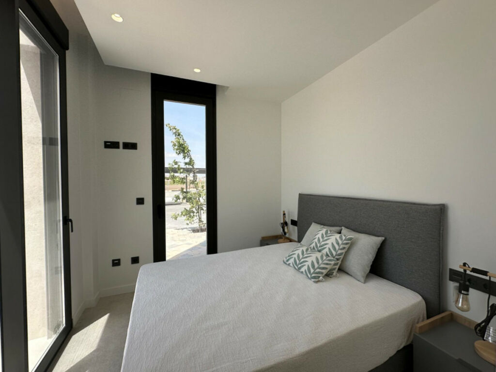 Middle Floor Apartment Los Alcázares Alicante - image 9