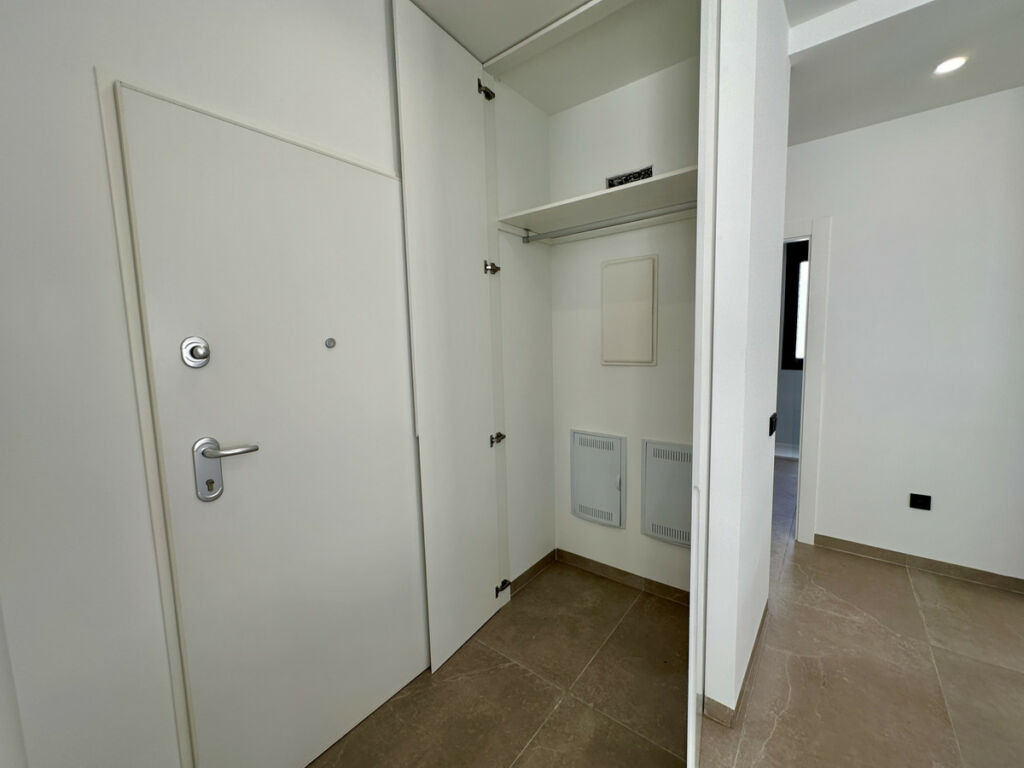 Detached Villa Polop Alicante - image 9