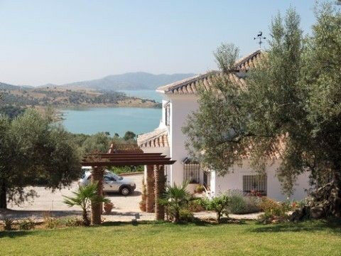 Detached Villa Periana Málaga