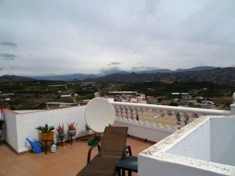 Townhouse Benamocarra Málaga