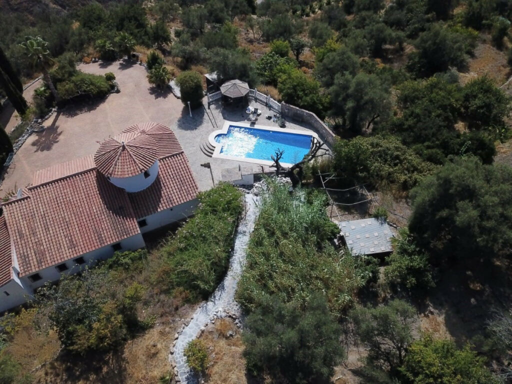 Detached Villa Canillas de Aceituno Málaga