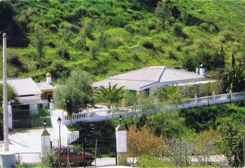 Detached Villa Canillas de Aceituno Málaga