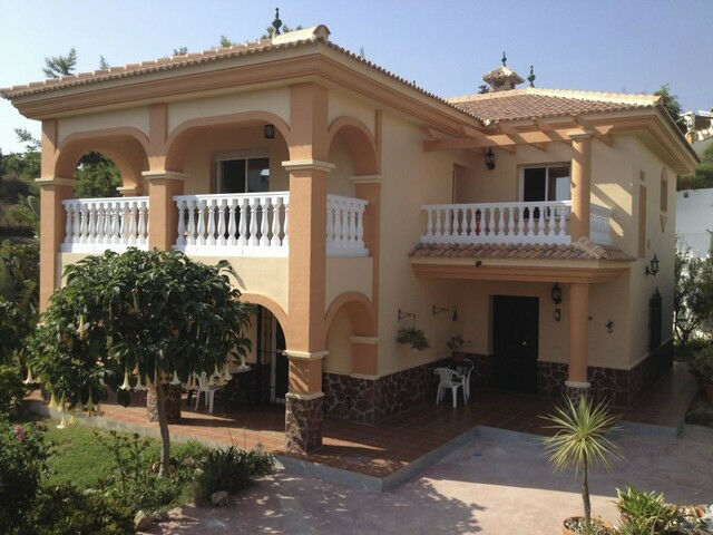 Detached Villa Lagos Málaga