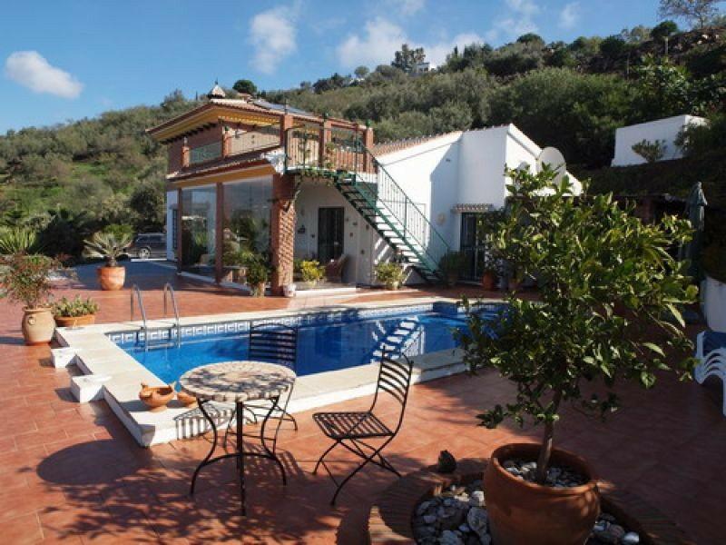 Detached Villa Sayalonga Málaga