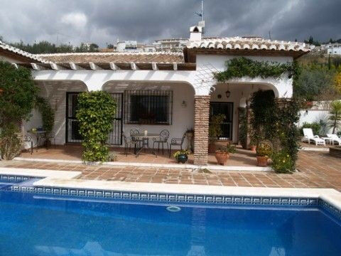 Detached Villa Alcaucín Málaga