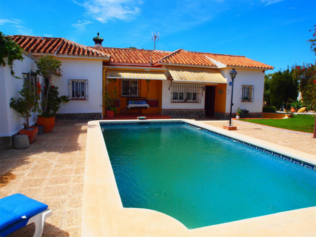 Detached Villa Benajarafe Málaga