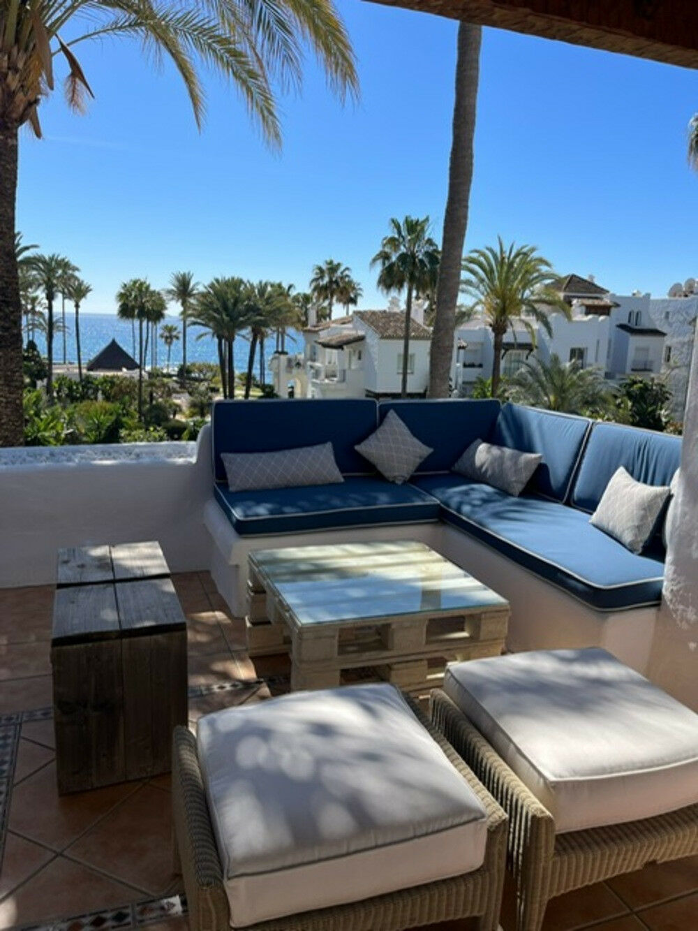Middle Floor Apartment Estepona Málaga