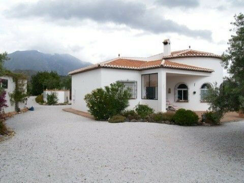 Detached Villa Viñuela Málaga