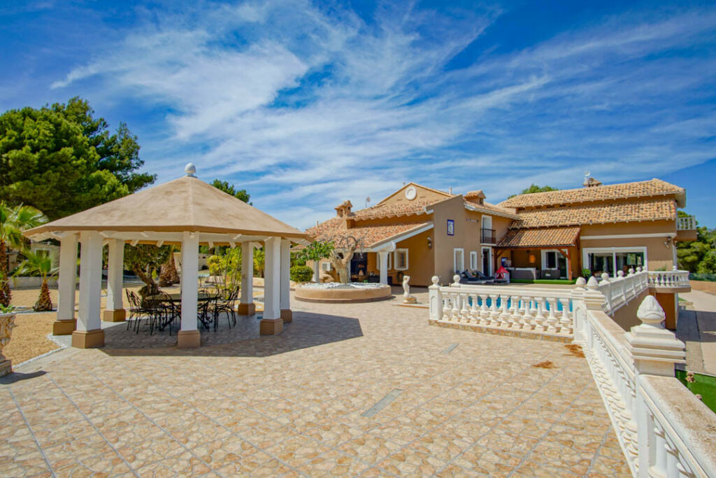 Detached Villa La Nucia Alicante
