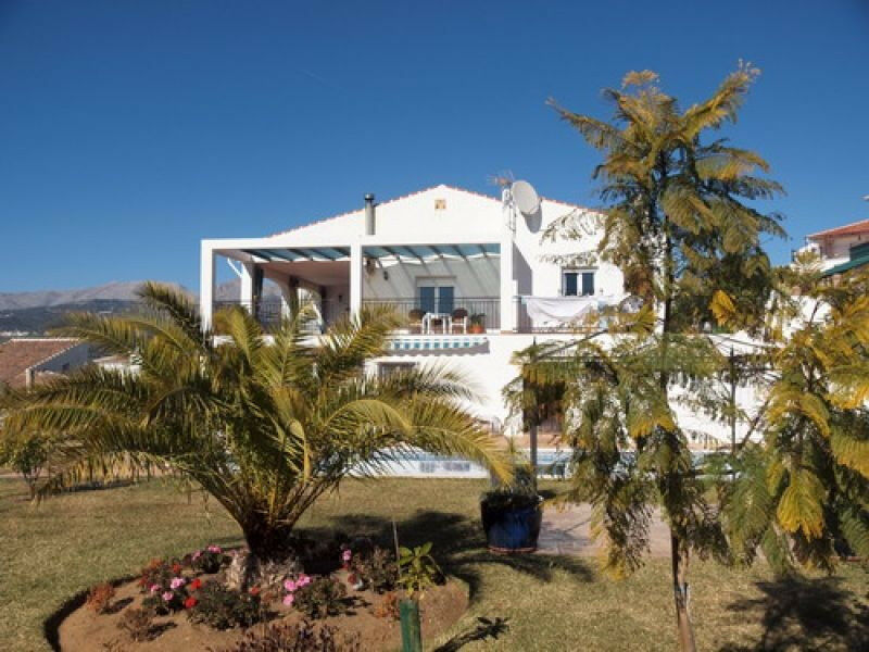 Detached Villa Alcaucín Málaga