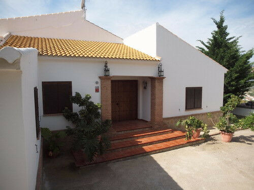 Detached Villa Alcaucín Málaga