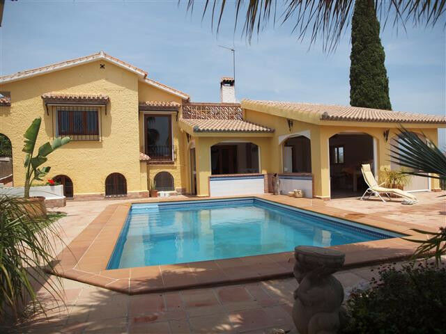 Detached Villa Benajarafe Málaga