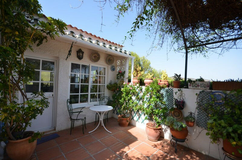 Detached Villa Macharaviaya Málaga
