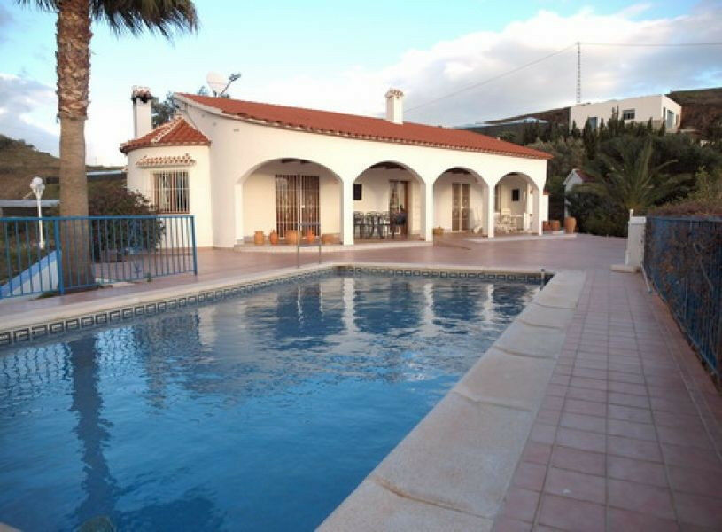 Detached Villa Sayalonga Málaga