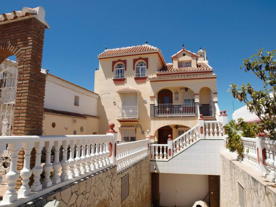 Detached Villa Mezquitilla Málaga
