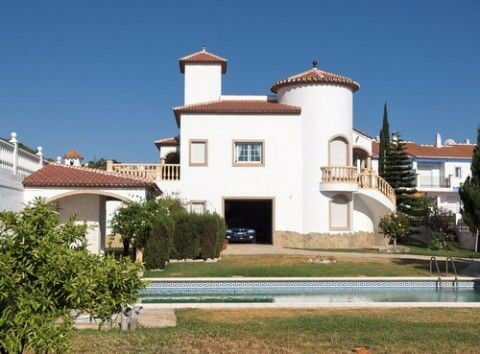 Detached Villa Mezquitilla Málaga