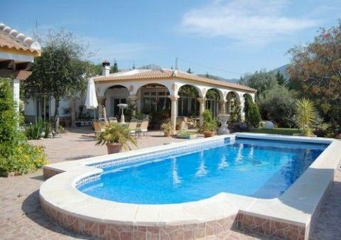 Detached Villa Alcaucín Málaga