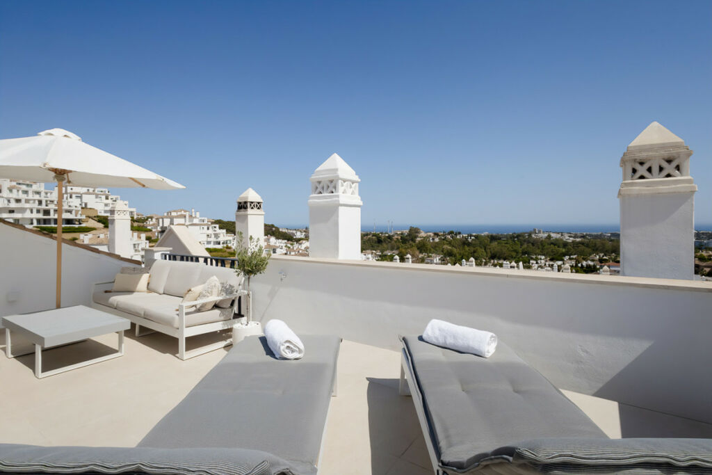 Penthouse Duplex Nueva Andalucía Málaga - image 2