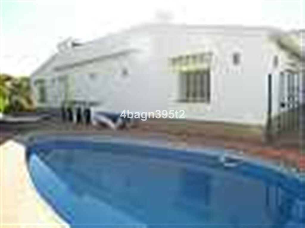 Detached Villa Sedella Málaga