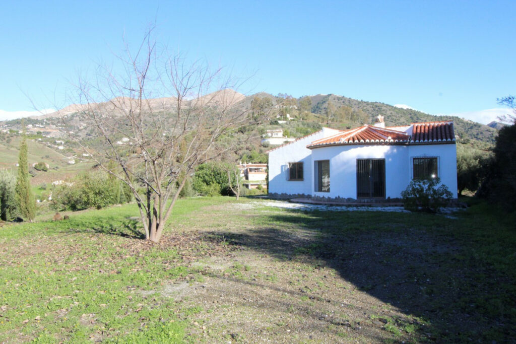 Detached Villa Cómpeta Málaga