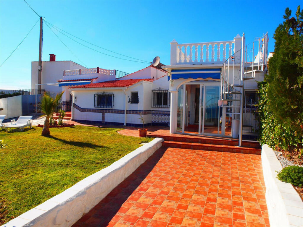 Detached Villa Almayate Málaga